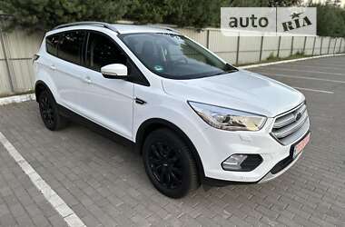 Внедорожник / Кроссовер Ford Kuga 2019 в Луцке