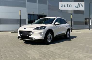 Позашляховик / Кросовер Ford Kuga 2022 в Києві