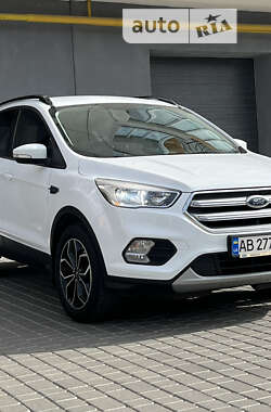 Внедорожник / Кроссовер Ford Kuga 2019 в Виннице