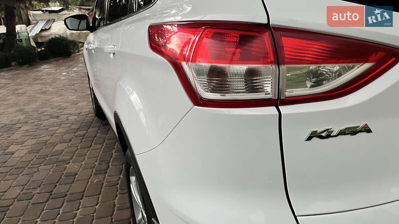Внедорожник / Кроссовер Ford Kuga 2016 в Киеве