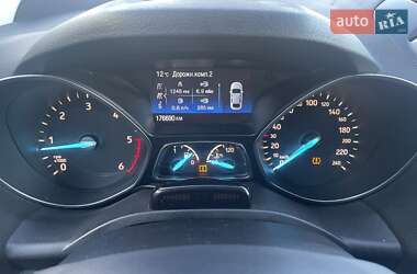 Внедорожник / Кроссовер Ford Kuga 2017 в Новом Буге