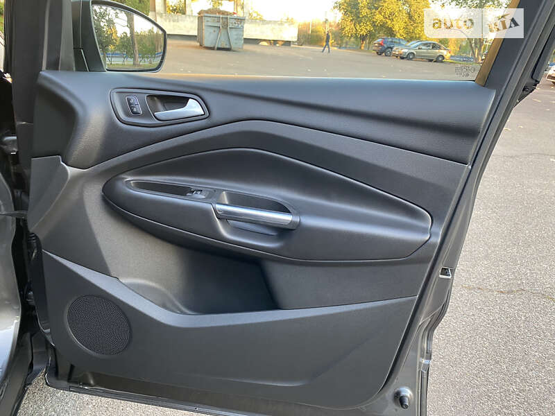 Позашляховик / Кросовер Ford Kuga 2016 в Києві фото 19 Позашляховик / Кросовер Ford Kuga 2016 в Києві