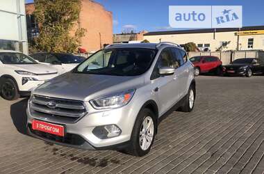 Позашляховик / Кросовер Ford Kuga 2016 в Полтаві