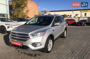 Позашляховик / Кросовер Ford Kuga 2016 в Полтаві