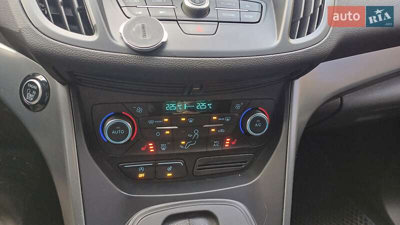 Внедорожник / Кроссовер Ford Kuga 2019 в Киеве
