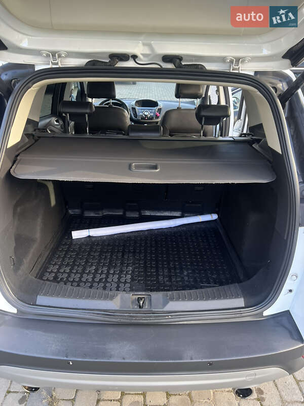 Внедорожник / Кроссовер Ford Kuga 2014 в Ивано-Франковске