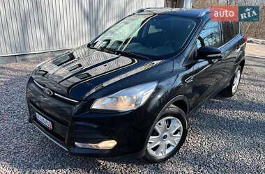 Внедорожник / Кроссовер Ford Kuga 2013 в 