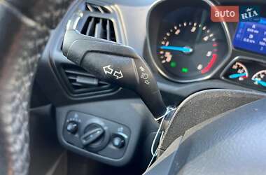 Внедорожник / Кроссовер Ford Kuga 2013 в 