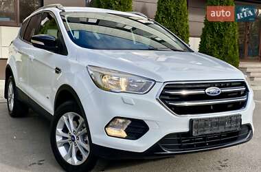 Внедорожник / Кроссовер Ford Kuga 2017 в Днепре