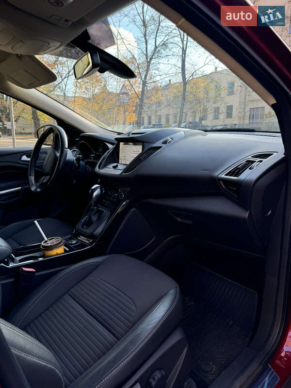 Позашляховик / Кросовер Ford Kuga 2019 в Києві