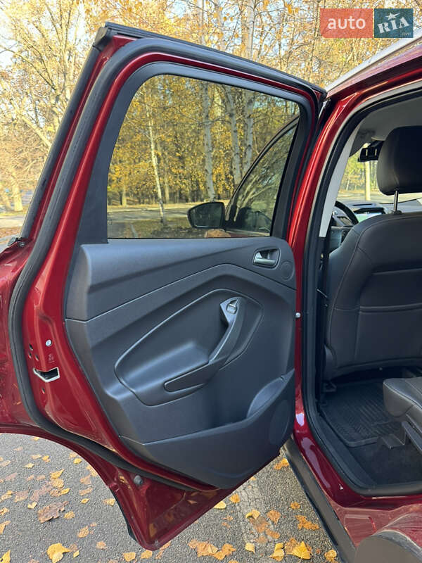 Позашляховик / Кросовер Ford Kuga 2019 в Києві