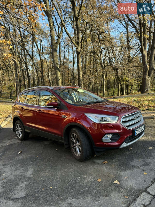 Позашляховик / Кросовер Ford Kuga 2019 в Києві
