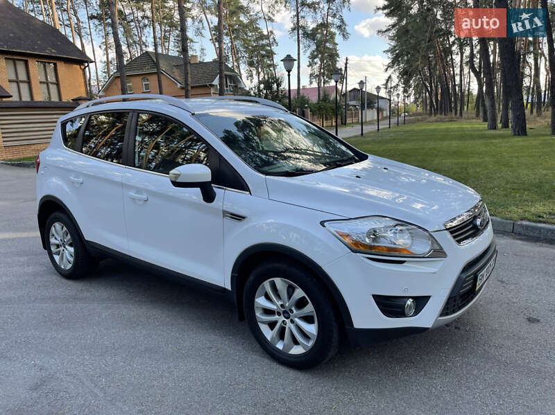 Внедорожник / Кроссовер Ford Kuga 2012 в Чернигове