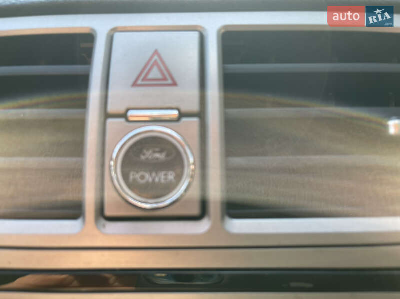 Внедорожник / Кроссовер Ford Kuga 2012 в Чернигове