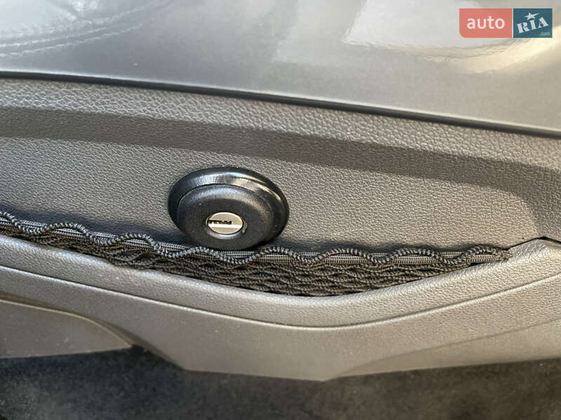 Внедорожник / Кроссовер Ford Kuga 2012 в Чернигове