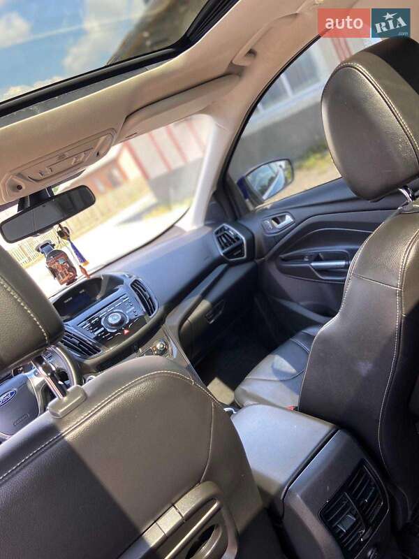 Внедорожник / Кроссовер Ford Kuga 2014 в Черновцах