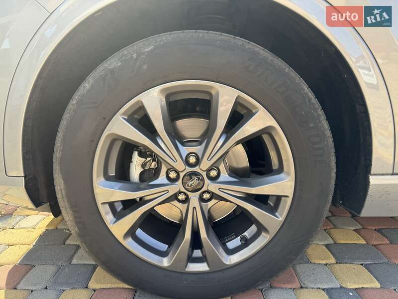 Внедорожник / Кроссовер Ford Kuga 2021 в Тячеве