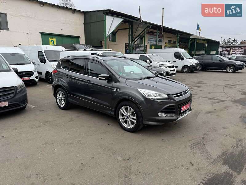 Внедорожник / Кроссовер Ford Kuga 2015 в Луцке
