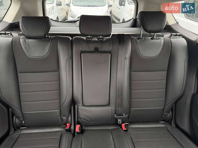 Внедорожник / Кроссовер Ford Kuga 2015 в Луцке