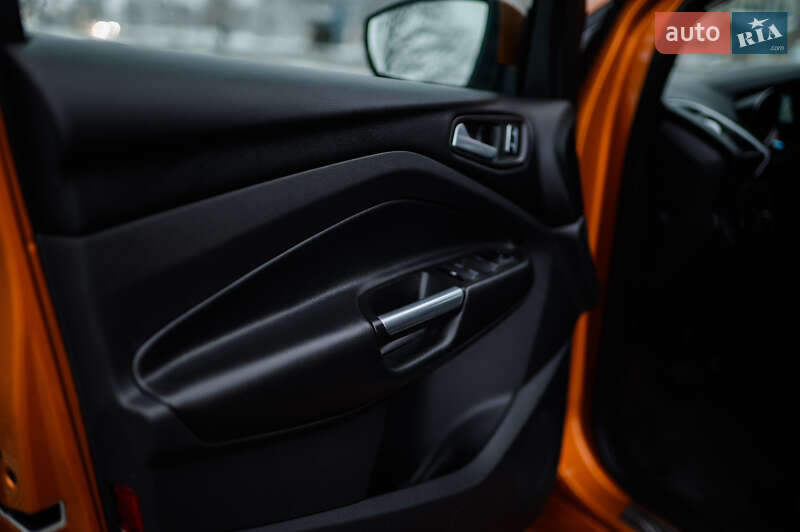 Позашляховик / Кросовер Ford Kuga 2014 в Дубні фото 24 Позашляховик / Кросовер Ford Kuga 2014 в Дубні