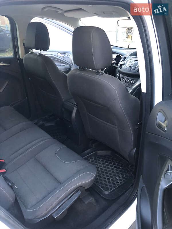 Внедорожник / Кроссовер Ford Kuga 2014 в Баре фото 10 Внедорожник / Кроссовер Ford Kuga 2014 в Баре