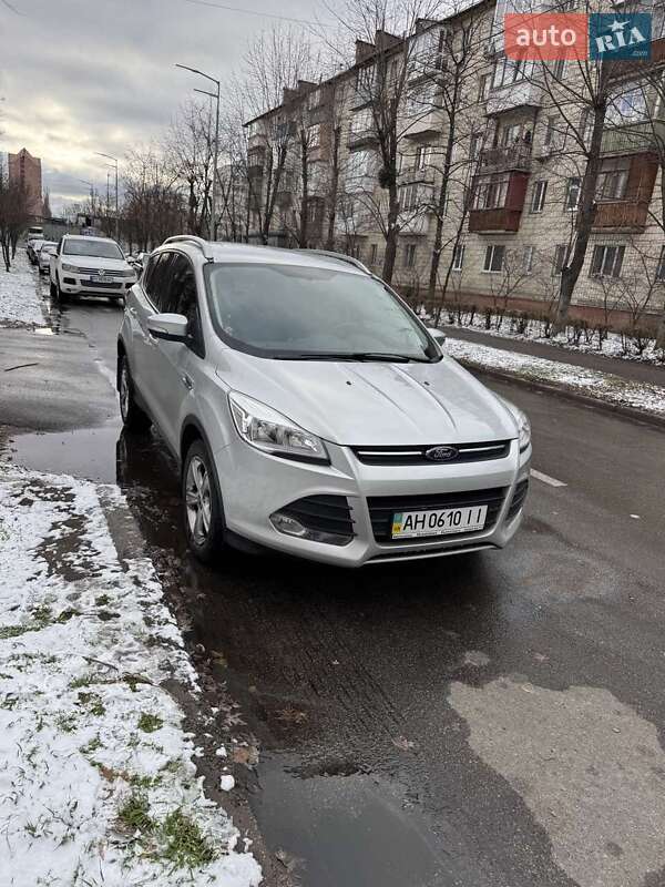 Внедорожник / Кроссовер Ford Kuga 2013 в Киеве