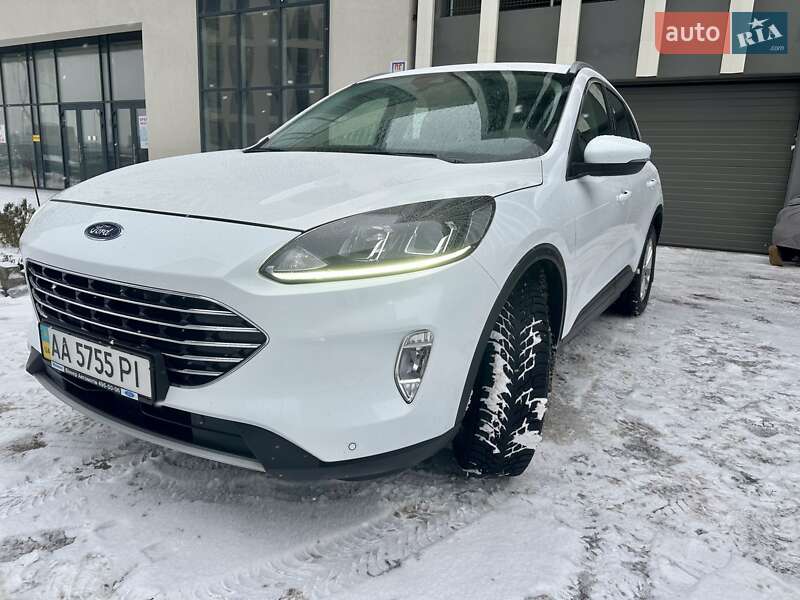 Внедорожник / Кроссовер Ford Kuga 2020 в Ирпене
