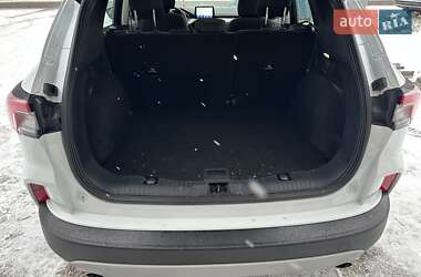 Позашляховик / Кросовер Ford Kuga 2020 в 