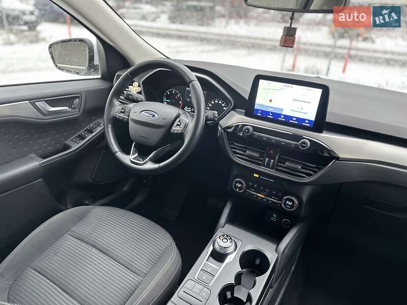Внедорожник / Кроссовер Ford Kuga 2020 в Ирпене