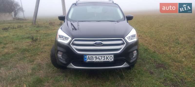 Внедорожник / Кроссовер Ford Kuga 2017 в Крыжополе