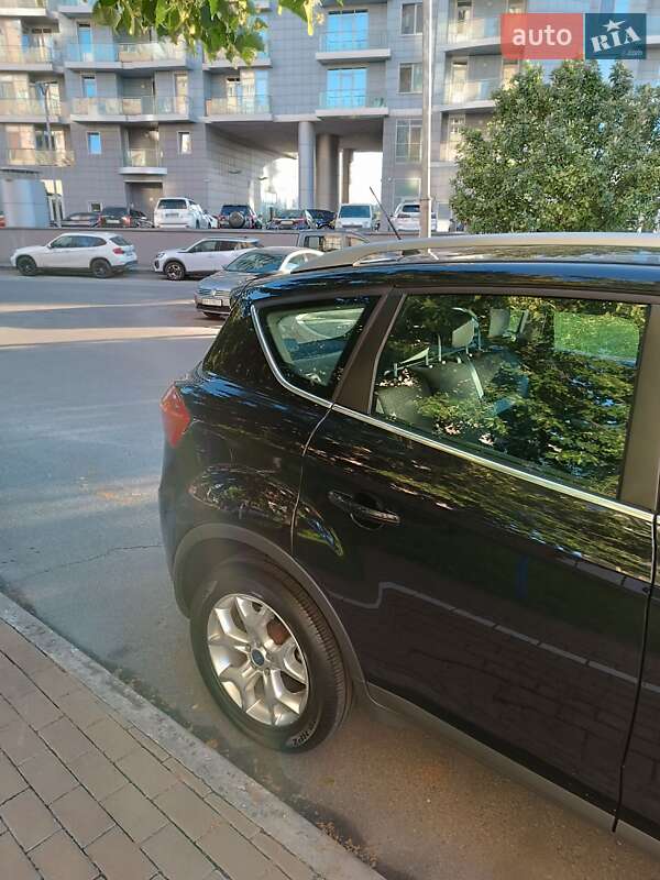 Внедорожник / Кроссовер Ford Kuga 2012 в Киеве