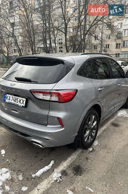 Позашляховик / Кросовер Ford Kuga 2021 в Києві