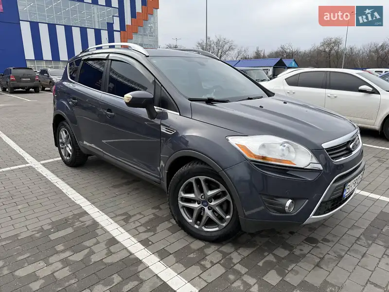 Внедорожник / Кроссовер Ford Kuga 2011 в 
