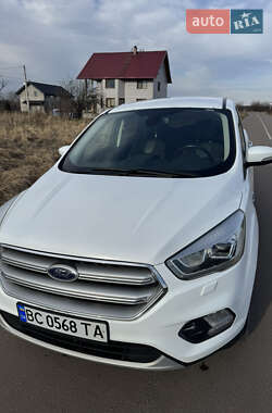 Позашляховик / Кросовер Ford Kuga 2017 в Львові