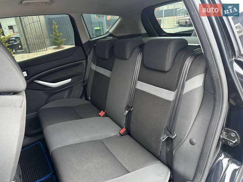Позашляховик / Кросовер Ford Kuga 2012 в Одесі