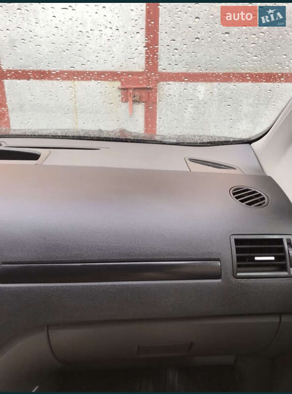 Внедорожник / Кроссовер Ford Kuga 2012 в Николаеве