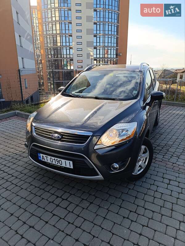 Внедорожник / Кроссовер Ford Kuga 2010 в Ивано-Франковске