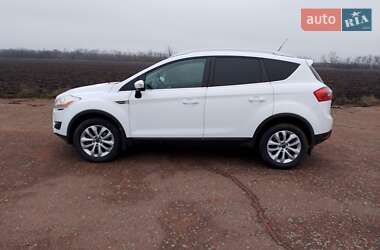 Внедорожник / Кроссовер Ford Kuga 2012 в 