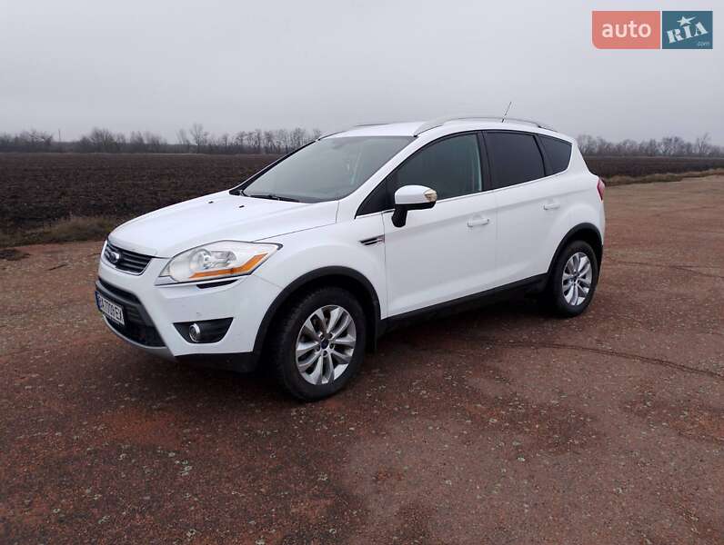 Внедорожник / Кроссовер Ford Kuga 2012 в Новоукраинке