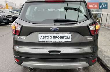 Внедорожник / Кроссовер Ford Kuga 2019 в 
