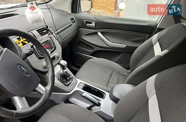 Позашляховик / Кросовер Ford Kuga 2011 в 