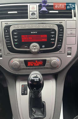 Внедорожник / Кроссовер Ford Kuga 2011 в 