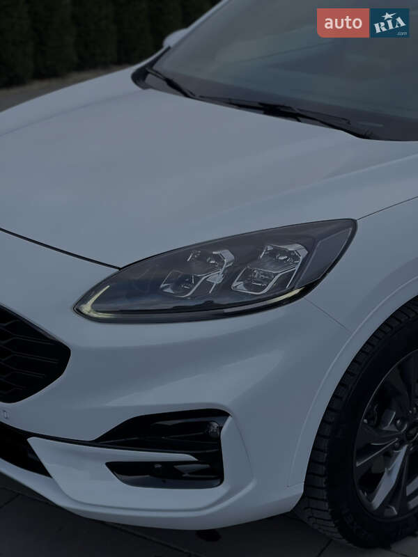 Внедорожник / Кроссовер Ford Kuga 2021 в Ковеле