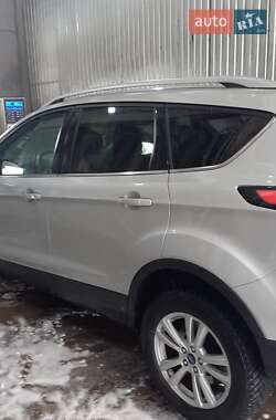 Внедорожник / Кроссовер Ford Kuga 2019 в Ромнах