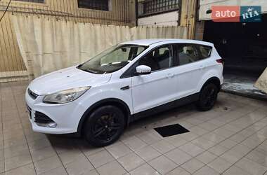 Внедорожник / Кроссовер Ford Kuga 2014 в 