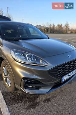 Внедорожник / Кроссовер Ford Kuga 2023 в 