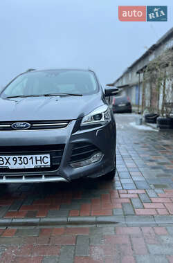 Внедорожник / Кроссовер Ford Kuga 2013 в 