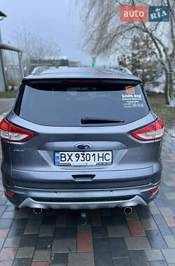 Внедорожник / Кроссовер Ford Kuga 2013 в 