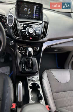 Внедорожник / Кроссовер Ford Kuga 2013 в 