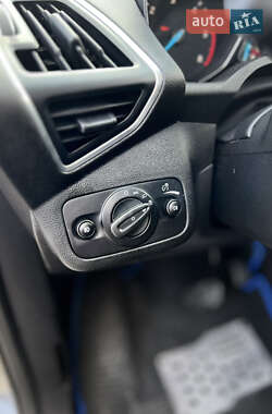 Внедорожник / Кроссовер Ford Kuga 2013 в 